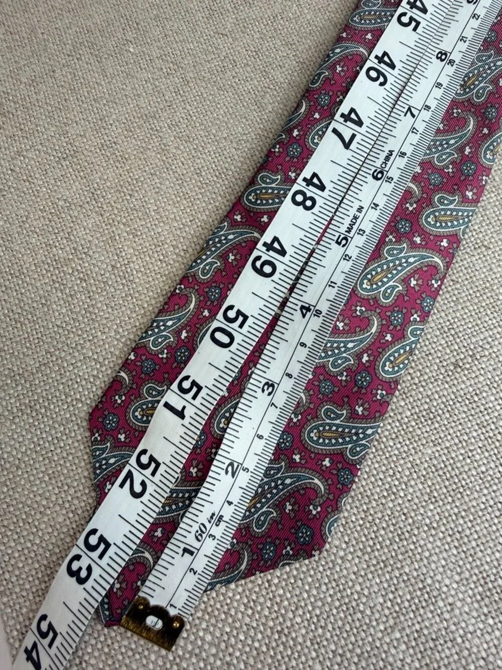 Vintage Bill Blass Tie Men Silk Paisley 53.5x3 Classic Holiday Work Party Nw